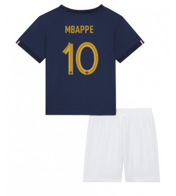 Lacne Dětský Futbalové dres Francúzsko Kylian Mbappe #10 MS 2022 Krátky Rukáv - Domáci (+ trenírky)
